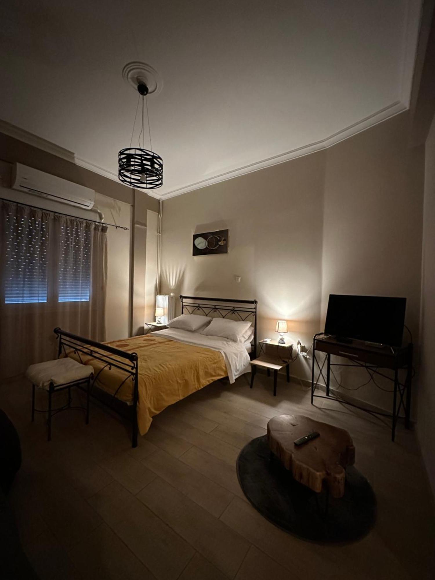 Ζεστή Φωλίτσα Στο Κέντρο. Apartment Атина Екстериор снимка