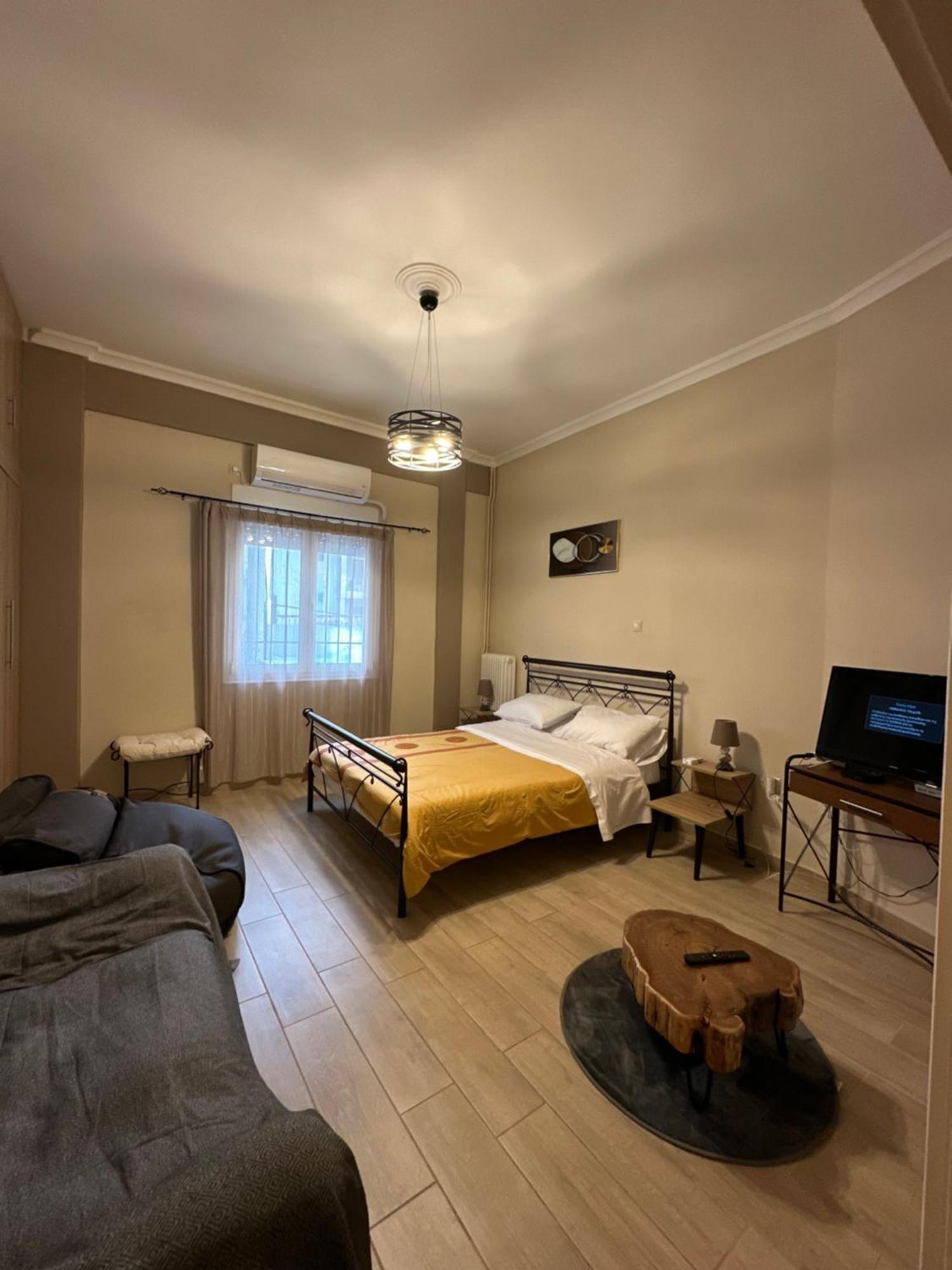 Ζεστή Φωλίτσα Στο Κέντρο. Apartment Атина Екстериор снимка