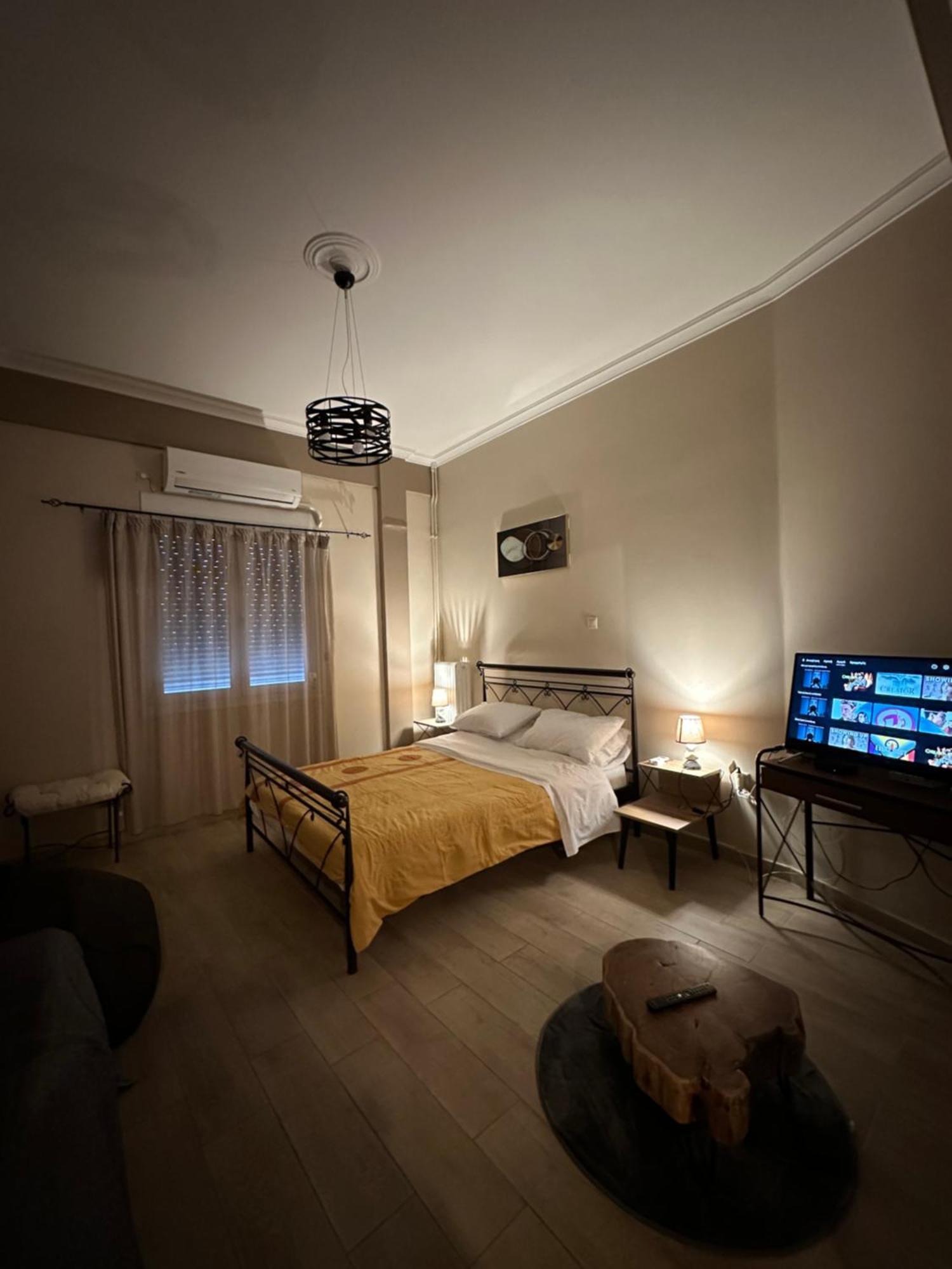 Ζεστή Φωλίτσα Στο Κέντρο. Apartment Атина Екстериор снимка