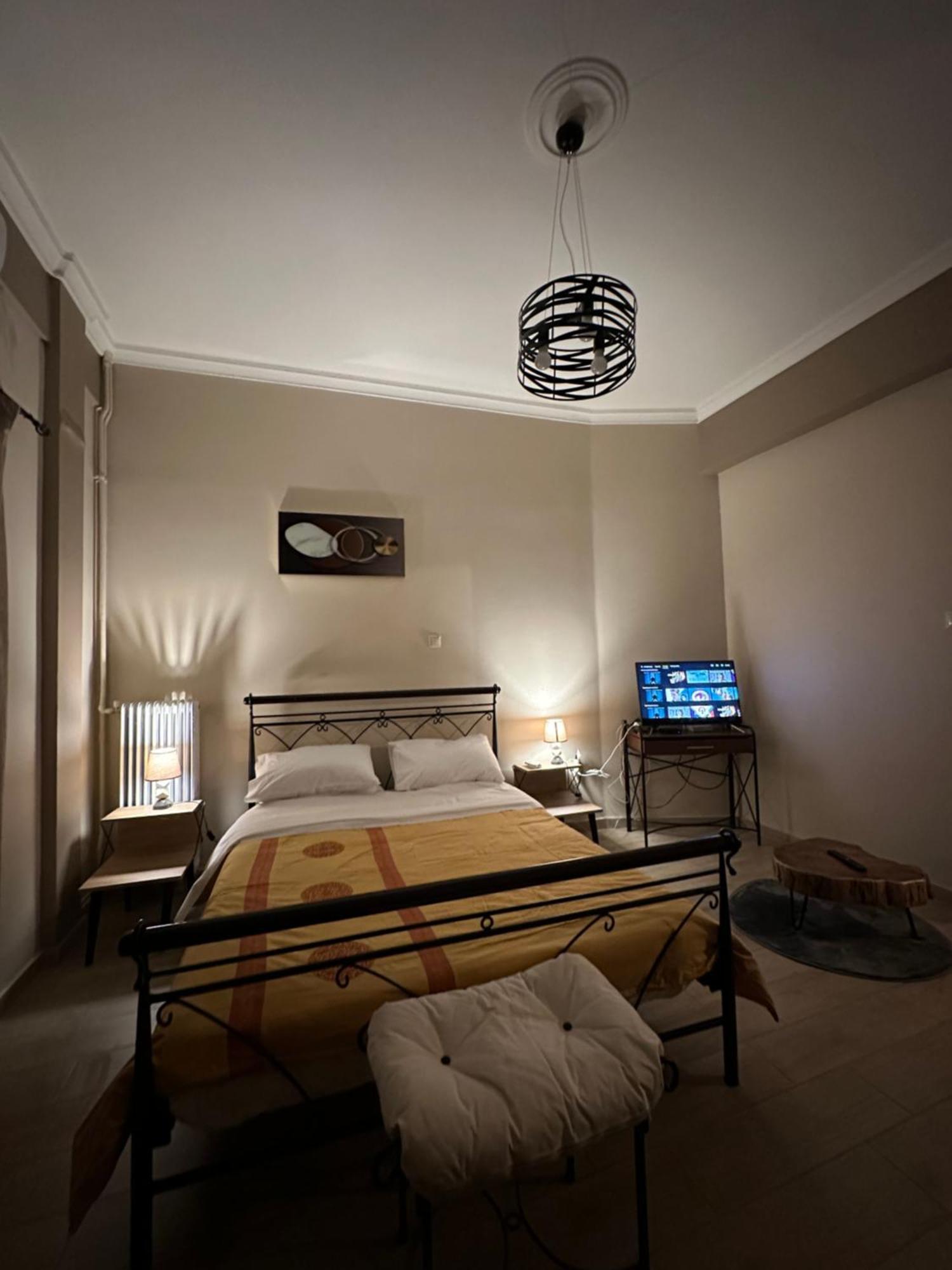 Ζεστή Φωλίτσα Στο Κέντρο. Apartment Атина Екстериор снимка